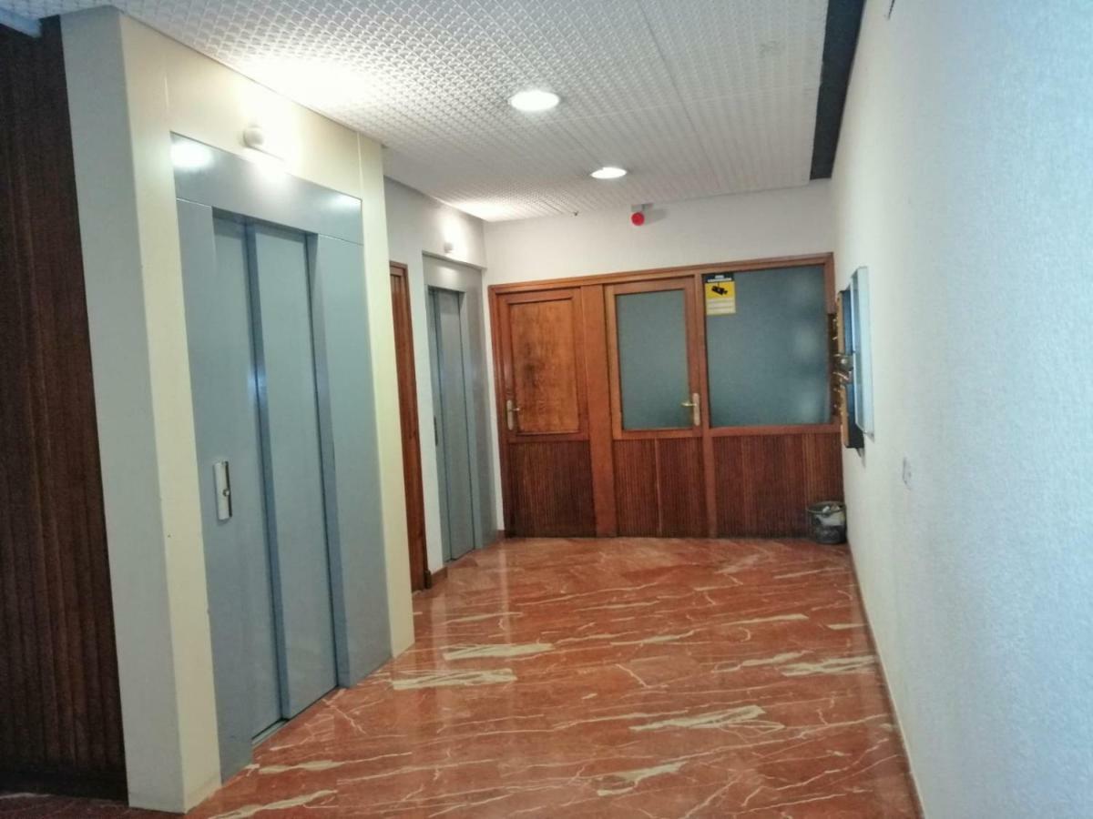 Dos Torres Frodo - Estacionamiento Privado Gratuito Apartment Zaragoza Ngoại thất bức ảnh